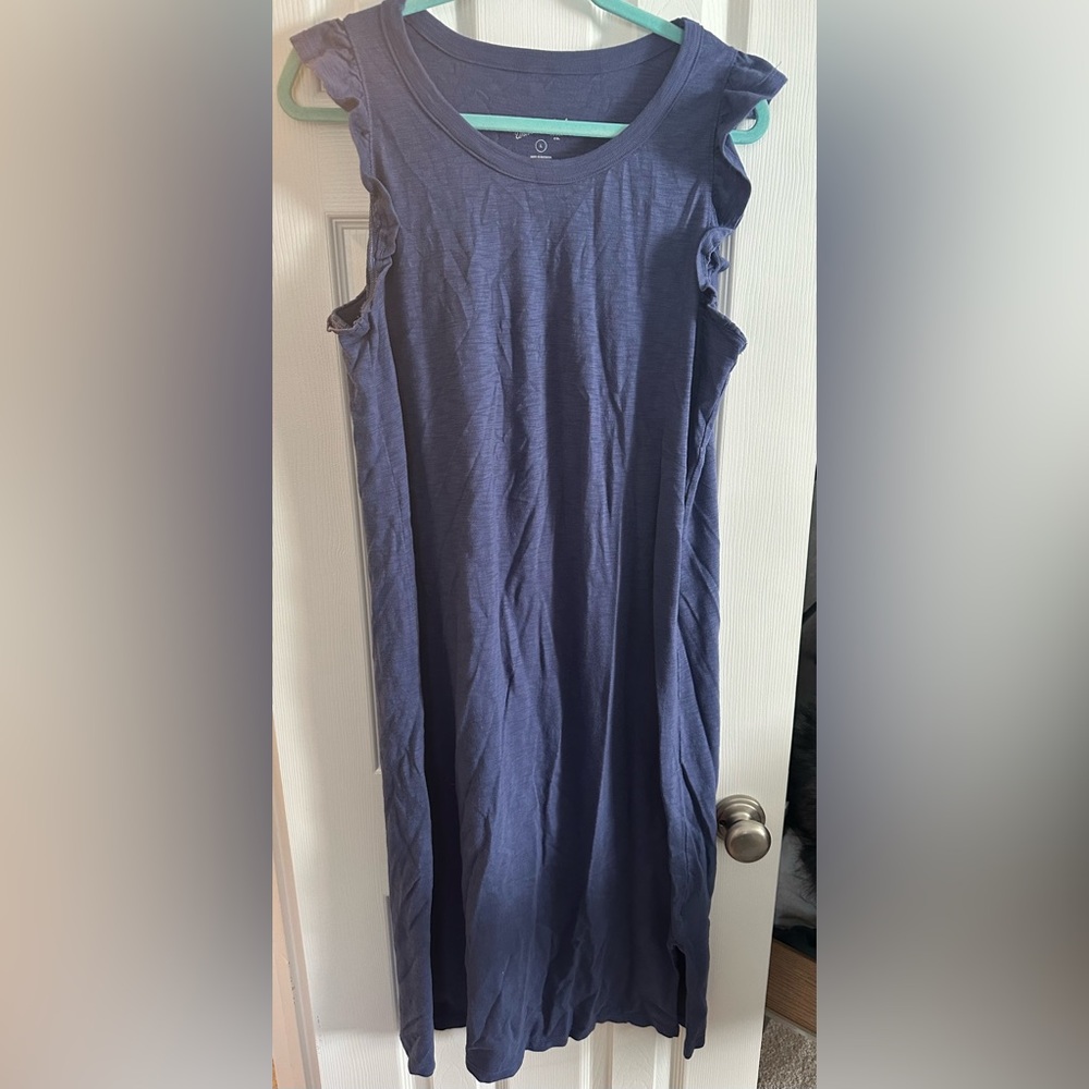 Flowy summer maxi dress!